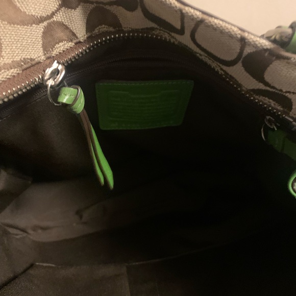 COACH BROWN GREEN BAG. - Picture 7 of 7